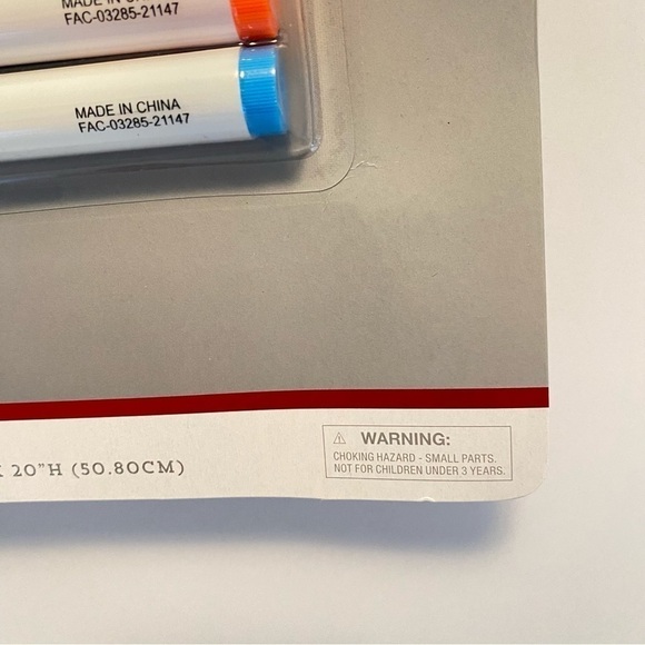 Disney mickey mouse colorable pillowcase with markers new with tag - Picture 9 of 14